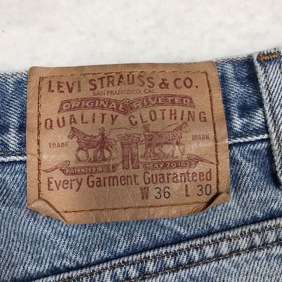 90s LEVIS 550 Jeans Men 36x30 Relaxed Straight Light Wash Denim Blue Mexico - Picture 7 of 16